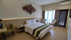 Grand Whiz Hotel Trawas Mojokerto